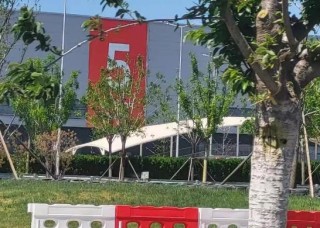 4月交付超2.8万辆！实探小米汽车工厂！销售：订单大增，交付周期拉长至45周！