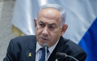 刚刚，特朗普称伊朗最高领袖已身亡！以军称打死伊朗革命卫队总司令和防长！霍尔木兹海峡被关闭