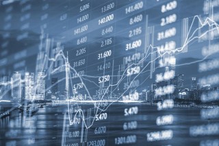 现货期货是什么意思：现货期货的交易机制是怎样的？现货期货市场的风险如何控制？