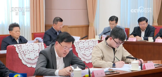 李强总理主持召开经济形势专家和企业家座谈会,参会发言的都有谁? 第4张 李强总理主持召开经济形势专家和企业家座谈会,参会发言的都有谁? 第4张