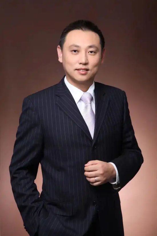 原九泰基金总经理严军加盟兴华基金 第1张 原九泰基金总经理严军加盟兴华基金 第1张