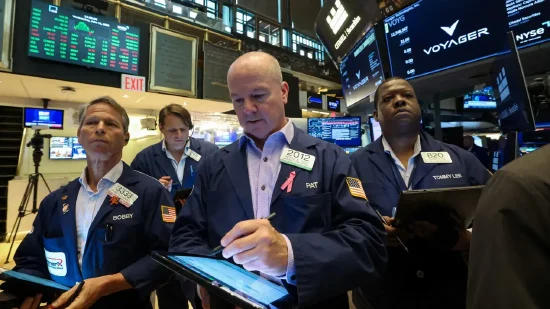 午盘：美股涨跌不一 市场关注特朗普关税与通胀数据  第1张