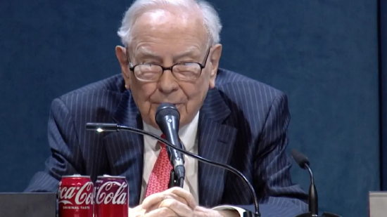 巴菲特或于第三季度再次减持伯克希尔持有的苹果股票 第1张 巴菲特或于第三季度再次减持伯克希尔持有的苹果股票 第1张