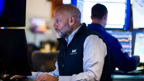 开盘：美股周二低开 AI股估值担忧升温  第1张