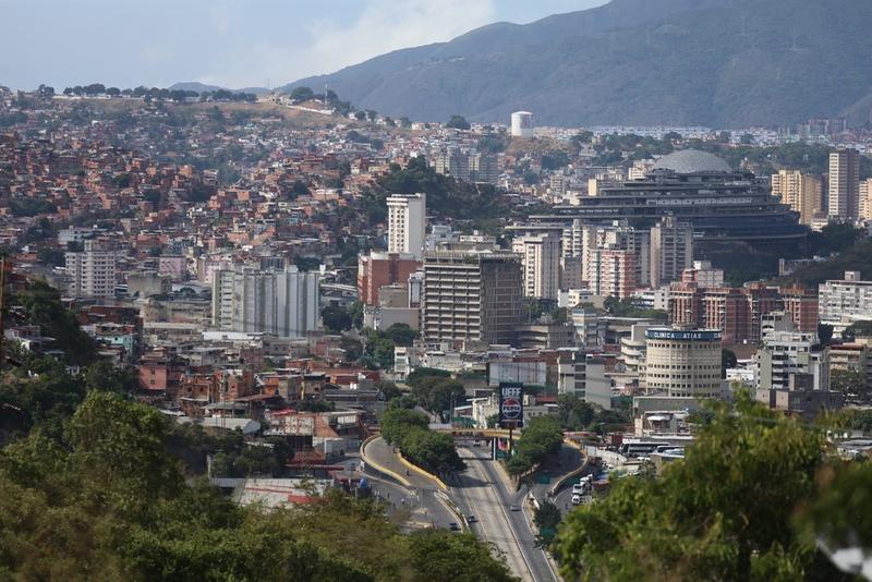 抓走马杜罗夫妇后，特朗普要如何“接管”委内瑞拉？  第2张