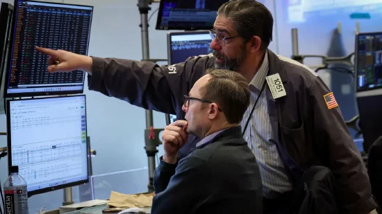 早盘：美股继续下滑 道指跌逾700点  第1张