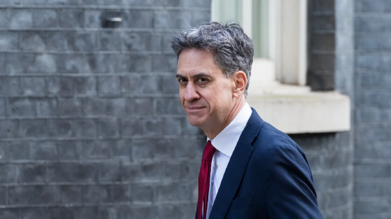 英国应对能源冲击,要求所有新建住宅安装太阳能板与热泵 第2张 英国应对能源冲击,要求所有新建住宅安装太阳能板与热泵 第2张